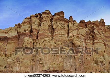 Stock Image - "Waterpocket Fold, a monoclinal fold, Scenic Drive Road, Capitol Reef National Park, Utah, Southwestern USA". Fotosearch