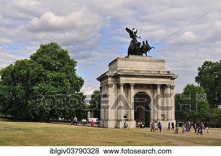 "Wellington Arch, Hyde Park, City of Westminster, London, England, United Kingdom, Europe" View Large Photo Image Stock Photo - "Wellington Arch, Hyde Park, City of Westminster, London, England, United Kingdom, Europe". Fotosearch