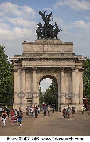Stock Photograph - "Wellington Arch, triumphal arch at Hyde Park, Quadriga, London, England, United Kingdom, Europe". Fotosearch