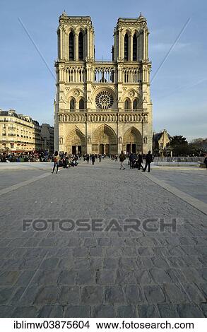 Picture - "West facade, Cathedral of Notre-Dame de Paris, Ile de la Cite, Paris, Ile-de-France, France, Europe". Fotosearch