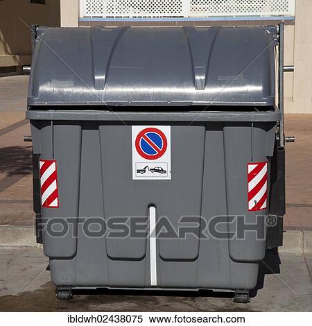 "Wheeled trash can with a No parking sign standing on the roadside, Fuengirola, Costa del Sol, Andalusia, Spain, Europe, PublicGround, Europe" View Large Photo Image Stock Photography - "Wheeled trash can with a No parking sign standing on the roadside, Fuengirola, Costa del Sol, Andalusia, Spain, Europe, PublicGround, Europe". Fotosearch