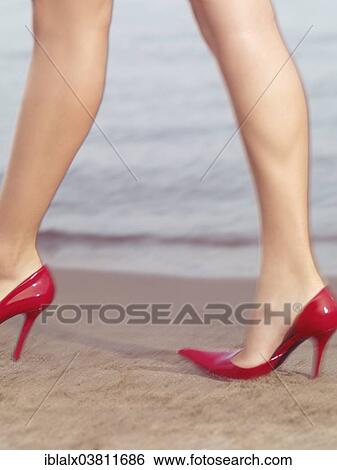 heels for beach