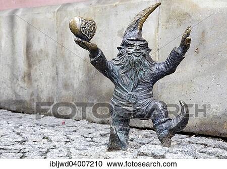Stock Image - "WrocLovek, Wroclaw love, gnome statue, Wroclaw, Poland, Europe". Fotosearch