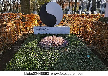 "Yin and Yang symbol on grave, Ostfriedhof, East Cemetery, Munich, Bavaria, Germany, Europe" View Large Photo Image Stock Image - "Yin and Yang symbol on grave, Ostfriedhof, East Cemetery, Munich, Bavaria, Germany, Europe". Fotosearch