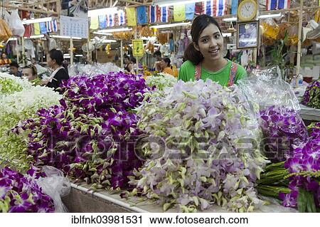 Stock Image - "Yodpiman Flower Market, Bangkok, Thailand, Asia". Fotosearch
