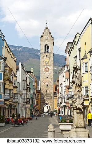 "Zwolferturm tower in historic centre, Nepomuk statue, Neustadt pedestrian zone, Sterzing, Vipiteno, Trentino-Alto Adige, Italy, Europe" View Large Photo Image Stock Image - "Zwolferturm tower in historic centre, Nepomuk statue, Neustadt pedestrian zone, Sterzing, Vipiteno, Trentino-Alto Adige, Italy, Europe". Fotosearch