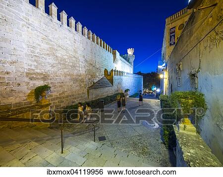 Almudaina Palace, Palau de l'Almudaia, Avinguda de Gabriel Roca, Parc de la Mar, historic centre, Ciutat Antiga, Palma de Majorca, Majorca, Balearic Islands, Spain, Europe View Large Photo Image Stock Photograph - Almudaina Palace, Palau de l'Almudaia, Avinguda de Gabriel Roca, Parc de la Mar, historic centre, Ciutat Antiga, Palma de Majorca, Majorca, Balearic Islands, Spain, Europe. Fotosearch