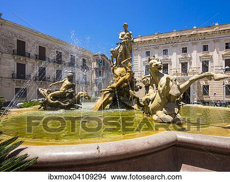 Artemis Fountain or Fontana Diana, UNESCO World Heritage Site, Syracuse, Ortigia, Sicily, Italy, Europe View Large Photo Image Picture - Artemis Fountain or Fontana Diana, UNESCO World Heritage Site, Syracuse, Ortigia, Sicily, Italy, Europe. Fotosearch