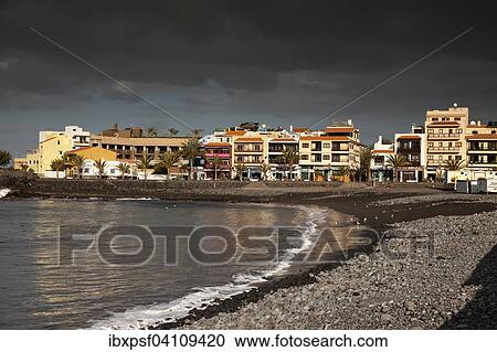 Stock Image - Black beach Playa de La Calera with La Playa, Valle Gran Rey, La Gomera, Canary Islands, Spain, Europe. Fotosearch