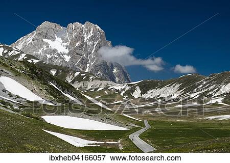 Corno Grande, 2912m, Campo Imperatore, Parco Nazionale del Gran Sasso e Monti della Laga, Abruzzo, Italy, Europe View Large Photo Image Stock Photo - Corno Grande, 2912m, Campo Imperatore, Parco Nazionale del Gran Sasso e Monti della Laga, Abruzzo, Italy, Europe. Fotosearch