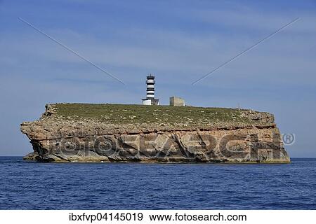 Faro Su Il Isola Di Na Foradada Parque Nacional De Cabrera Cabrera Parco Nazionale Cabrera Arcipelago Maiorca Isole Baleari Spagna Europa Archivio Fotografico Ibxfvp04145019 Fotosearch