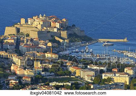 Il Citta Di Calvi Con Cittadella E Marina Haute Corse Corsica Francia Europa Archivio Immagini Ibxgiv Fotosearch