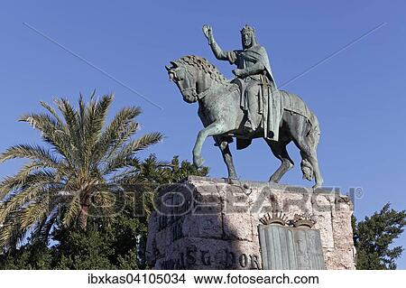 Picture - Statue of King Jaime I, Plaza Espana, Palma de Majorca, Majorca, Balearic Islands, Spain, Europe. Fotosearch