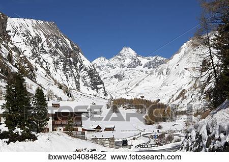 Stock Image - View of Kals am Grossglockner, Kalser Tal valley, Mt Grossglockner at the back, East Tyrol, Tyrol, Austria, Europe. Fotosearch