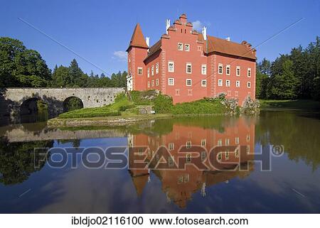 Č ervená, Cervena Lhota Castle, renaissance castle, reflected in lake surrounding it, Jindř ichů v, Jindrichuv Hradec District, Jihoč eský, Jihocesky kraj, South Bohemia, Czech Republic, Europe View Large Photo Image Stock Image - Č ervená, Cervena Lhota Castle, renaissance castle, reflected in lake surrounding it, Jindř ichů v, Jindrichuv Hradec District, Jihoč eský, Jihocesky kraj, South Bohemia, Czech Republic, Europe. Fotosearch