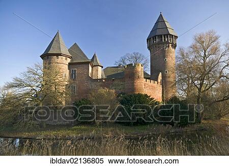 Burg Linn moated castle, in Krefeld Linn, North Rhine-Westphalia, Germany, Europe View Large Photo Image Stock Photography - Burg Linn moated castle, in Krefeld Linn, North Rhine-Westphalia, Germany, Europe. Fotosearch