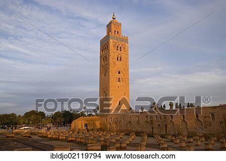 Picture - Minaret of the Koutoubia Mosque, the largest mosque in Marrakech, Marrakech-Tensift-Al Haouz, Morocco, Africa. Fotosearch
