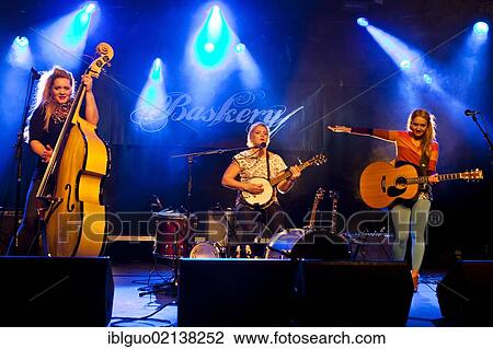 Stock Image - Swedish siblings band Baskery, performing live in the Schueuer concert hall, Lucerne, Switzerland, Europe. Fotosearch