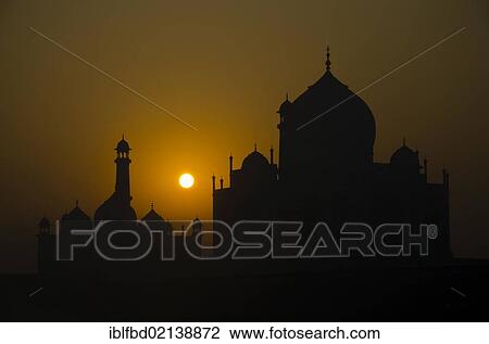 Stock Image - Taj Mahal, UNESCO World Heritage Site, at sunset, Agra, Uttar Pradesh, India, Asia. Fotosearch