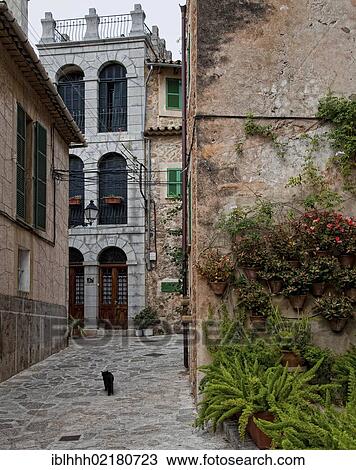 Alley, Valldemossa, Majorca, Balearic Islands, Spain, Europe View Large Photo Image Stock Image - Alley, Valldemossa, Majorca, Balearic Islands, Spain, Europe. Fotosearch