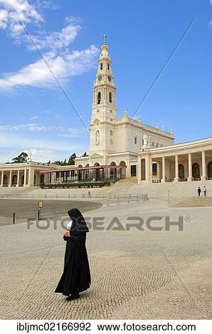 Stock Image - Nun at the Sanctuary of Our Lady of Fatima, Fatima, Estremadura, Portugal, Europe. Fotosearch