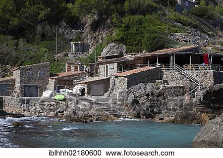 Pierre Maisons Cala Deia Majorque Iles Baleares Espagne Europe Banque D Image Iblhhh Fotosearch