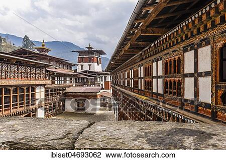 Stock Image - Monastery fortress, Trongsa Dzong, Trongsa, Himalayan region, Bhutan, Asia. Fotosearch