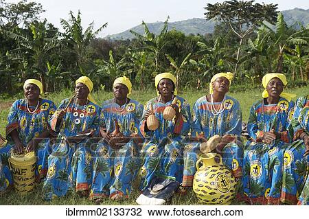 Stock Image - Music group and choir of the Christian Women's Fellowship, CWF, Bamenda, Cameroon, Africa. Fotosearch