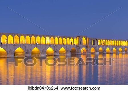 Picture - Si-o-se Pol, at dusk, Esfahan, Iran, Asia. Fotosearch