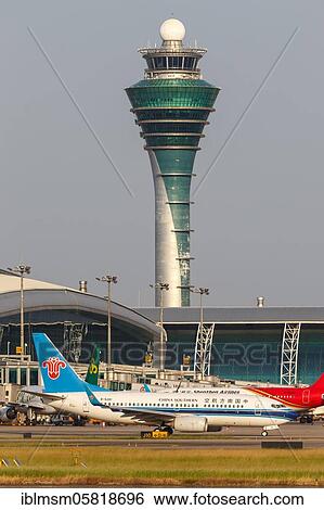 Stock Photograph - A Boeing 737-700 aircraft of China Southern Airlines with registration number B-5281 at Guangzhou (CAN) Airport, Guangzhou, China, Asia. Fotosearch