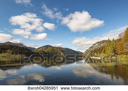 Stock Image - Almsee im Herbst, Totes Gebirge, Almtal, Oberosterreich, Osterreich, Europa. Fotosearch