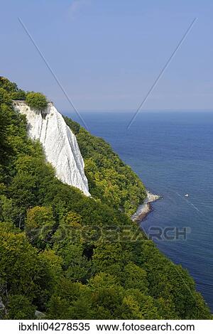 Stock Photography - Ausblick auf den Konigsstuhl, Kreidefelsen, Nationalpark Jasmund, Sassnitz, Ostsee, Insel Rugen, Mecklenburg-Vorpommern, Deutschland, Europa. Fotosearch