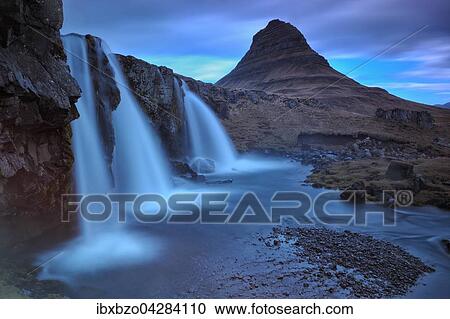 Stock Image - Berg Kirkufell mit Wasserfall Kirkufellfoss, Island, Europa. Fotosearch