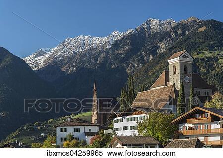 Bergdorf Schenna bei Meran, Trentino, Sudtirol, Italien, Europa View Large Photo Image Stock Photography - Bergdorf Schenna bei Meran, Trentino, Sudtirol, Italien, Europa. Fotosearch