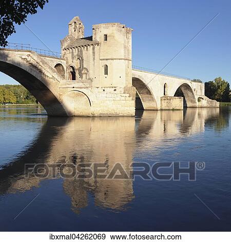 Stock Photo - Brucke St. Benezet uber die Rhone, UNESCO Weltkulturerbe, Avignon, Provence, Provence-Alpes-Cote d'Azur, Sudfrankreich, Frankreich, Europa. Fotosearch