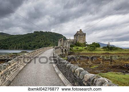 Burg Eilean Donan Castle am Loch Duich, Dornie, schottische Highlands, Schottland, Grossbritannien, Europa View Large Photo Image Stock Photo - Burg Eilean Donan Castle am Loch Duich, Dornie, schottische Highlands, Schottland, Grossbritannien, Europa. Fotosearch