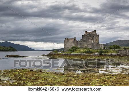 Burg Eilean Donan Castle am Loch Duich, Dornie, schottische Highlands, Schottland, Grossbritannien, Europa View Large Photo Image Stock Photograph - Burg Eilean Donan Castle am Loch Duich, Dornie, schottische Highlands, Schottland, Grossbritannien, Europa. Fotosearch