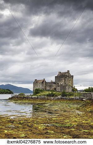 Burg Eilean Donan Castle am Loch Duich, Dornie, schottische Highlands, Schottland, Grossbritannien, Europa View Large Photo Image Stock Photography - Burg Eilean Donan Castle am Loch Duich, Dornie, schottische Highlands, Schottland, Grossbritannien, Europa. Fotosearch