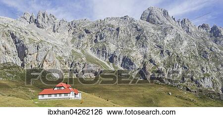 Chalet Real, Picos de Europa, Fuente De, Cantabria, Spanien, Europa View Large Photo Image Stock Photograph - Chalet Real, Picos de Europa, Fuente De, Cantabria, Spanien, Europa. Fotosearch