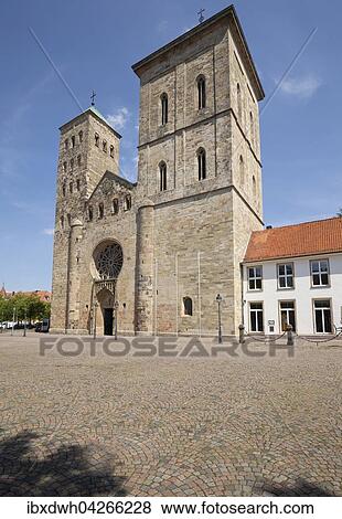 Dom St. Peter, auch Dom St. Petrus, Altstadt, Osnabruck, Niedersachsen, Deutschlnad View Large Photo Image Stock Photo - Dom St. Peter, auch Dom St. Petrus, Altstadt, Osnabruck, Niedersachsen, Deutschlnad. Fotosearch