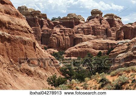Felsformationen am Devils Garden Trailhead, Arches National Park, Utah, USA, Nordamerika View Large Photo Image Stock Image - Felsformationen am Devils Garden Trailhead, Arches National Park, Utah, USA, Nordamerika. Fotosearch