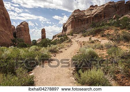 Felsformationen am Devils Garden Trailhead, Arches National Park, Utah, USA, Nordamerika View Large Photo Image Stock Photo - Felsformationen am Devils Garden Trailhead, Arches National Park, Utah, USA, Nordamerika. Fotosearch
