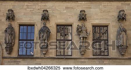 Figuren an der Fassade, Rathaus, Markt, Altstadt, Osnabruck, Niedersachsen, Deutschland, Europa View Large Photo Image Stock Photography - Figuren an der Fassade, Rathaus, Markt, Altstadt, Osnabruck, Niedersachsen, Deutschland, Europa. Fotosearch