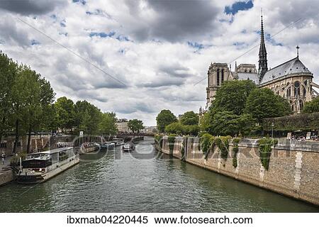 Stock Photography - Hausboote auf der Seine, Kathedrale Notre Dame, Paris, Frankreich, Europa. Fotosearch