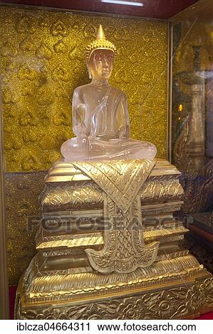 Stock Image - Jade Buddha at Wat Chang Lom Temple, Chiang Mai, Thailand, Asia. Fotosearch