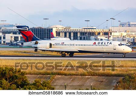 Los Angeles, United States, April 14, 2019: A Delta Air Lines Boeing 717-200 aircraft with registration mark N993AT at Los Angeles Airport (LAX) in the United States, North America View Large Photo Image Stock Photograph - Los Angeles, United States, April 14, 2019: A Delta Air Lines Boeing 717-200 aircraft with registration mark N993AT at Los Angeles Airport (LAX) in the United States, North America. Fotosearch