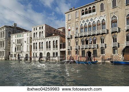 Stock Image - Palazzo Giustinian, 15. Jh., links Palazzo Ca' Bernardo und Palazzo Bernardo Nani, hinten Palazzo Ca'Rezzonico, Canal Grande, Stadtteil Dorsoduro, Venezia, Veneto, Italien, Europa. Fotosearch