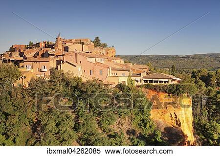 Roussillon, Provence, Provence-Alpes-Cote d'Azur, Sudfrankreich, Frankreich, Europa View Large Photo Image Stock Photography - Roussillon, Provence, Provence-Alpes-Cote d'Azur, Sudfrankreich, Frankreich, Europa. Fotosearch