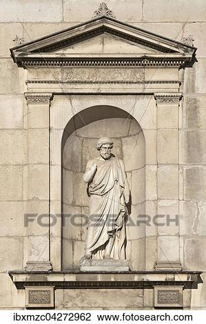 Skulptur des Daedalus, Glyptothek, Konigsplatz, Munchen, Bayern, Oberbayern, Deutschland, Europa View Large Photo Image Stock Image - Skulptur des Daedalus, Glyptothek, Konigsplatz, Munchen, Bayern, Oberbayern, Deutschland, Europa. Fotosearch