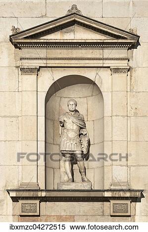 Skulptur des romischen Kaiser Hadrian, Glyptothek, Konigsplatz, Munchen, Bayern, Oberbayern, Deutschland, Europa View Large Photo Image Stock Photography - Skulptur des romischen Kaiser Hadrian, Glyptothek, Konigsplatz, Munchen, Bayern, Oberbayern, Deutschland, Europa. Fotosearch